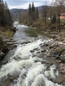 Водоспад Пробій, вид вгору